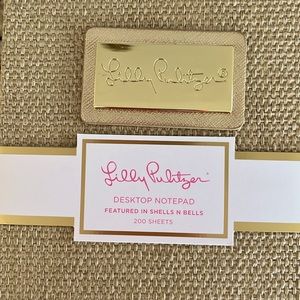 Lilly Pulitzer • NWT Grasscloth cover from & back